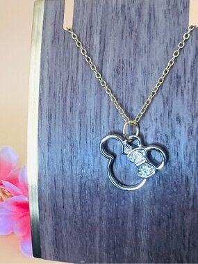 Gold plated Minnie Mouse pendant with clear crystal